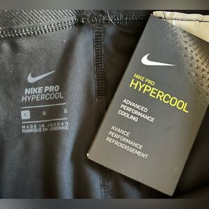 Nike pro hyper cool leggings new with tag. Large